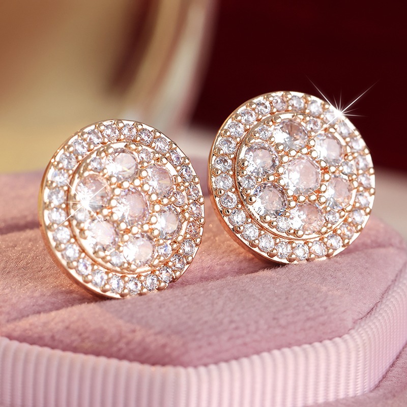 Elegant Luxury Round Synthetic Zirconia Stud Earrings